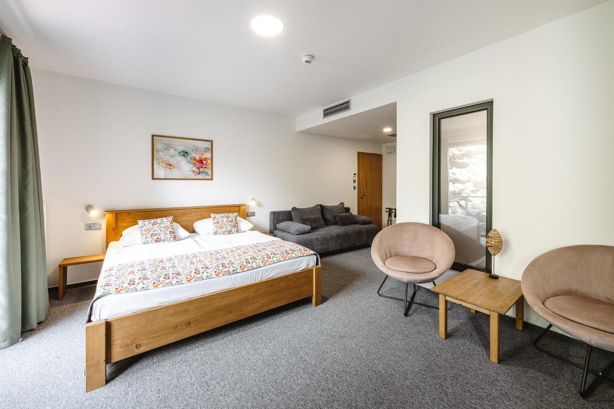 Hotel Frydl Praha Bagian luar foto
